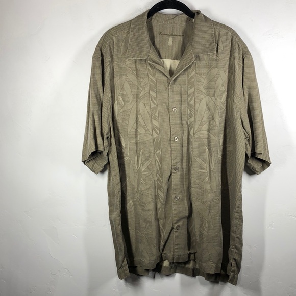 Tommy Bahama Other - Tommy Bahama 100% silk leaf print shirt large